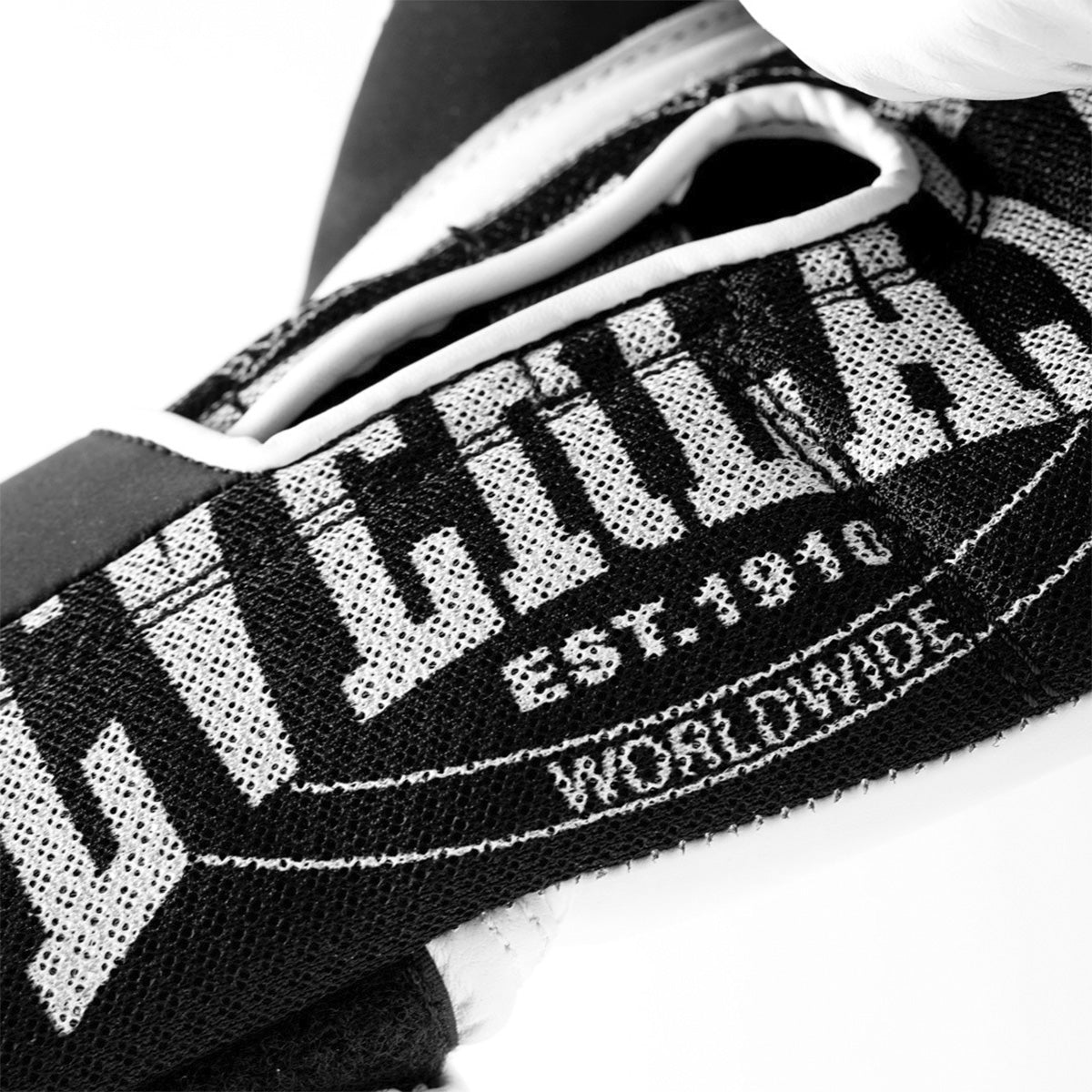 Everlast 1910 Classic Training Glove White – ikonisk boxningshandske med modern komfort